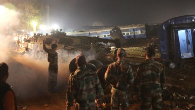 कानपुर रेल दुर्घटनाः १ सय २८ काे मृत्यु 