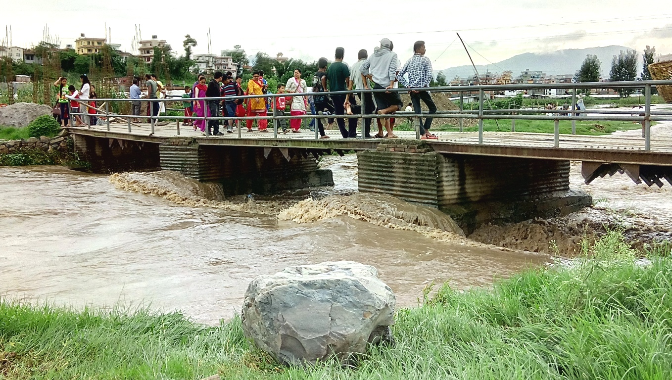 गोदावरी पुल भासियो, कर्मनासाको बाढी किस्ट अस्पतामा